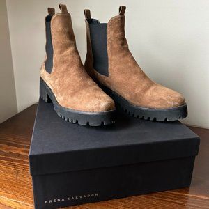 Freda Salvador Brooke Rain Resistant Boot in Brown Suede, size 8